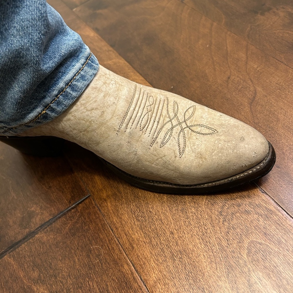 Vintage Justin Cowboy Boots - Picture 4 of 10